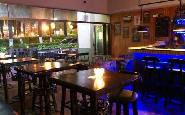 Lakeside Inn