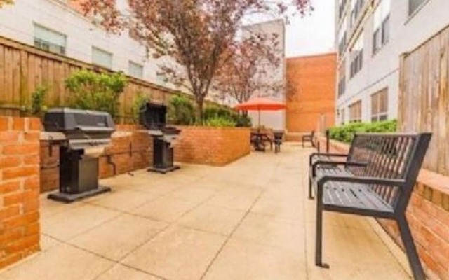 Lovely 2 Bedroom 2 Bathroom Apartment in the Nation s Capital 4 Guests