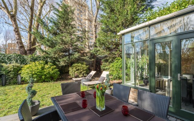 Designer Chelsea Family Home with Garden