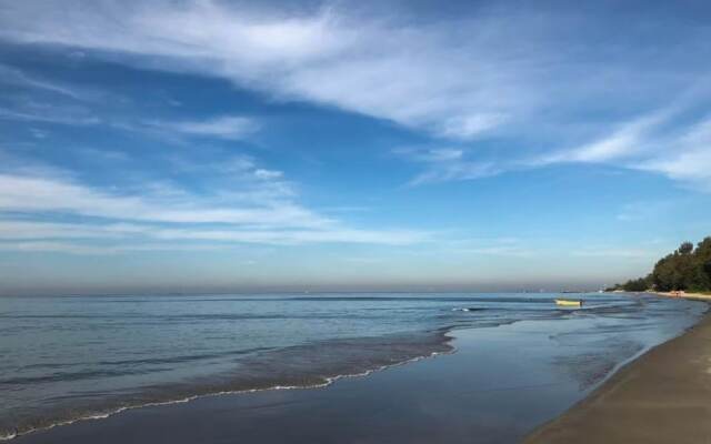 Beach Box Resort