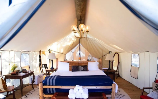 Collective Hill Country Retreat