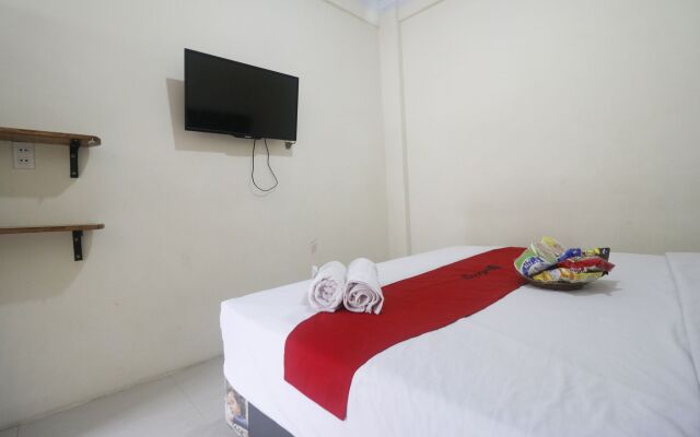 RedDoorz near Plaza Medan Fair