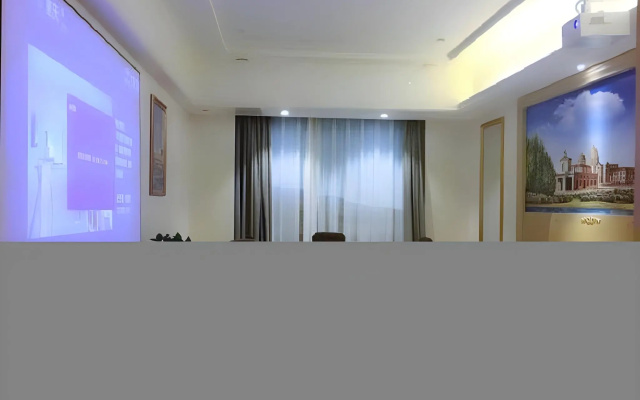 Vienna Hotel (Chongqing Yangjiaping Pedestrian Street Light Rail Station) – Guest Rooms – Chongqing