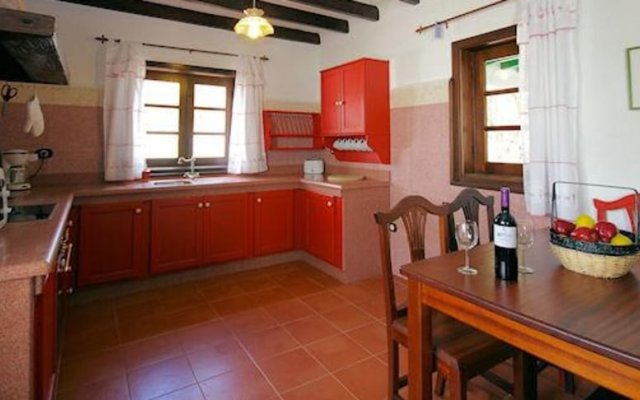 Villa 3 Bedrooms With Pool 102782