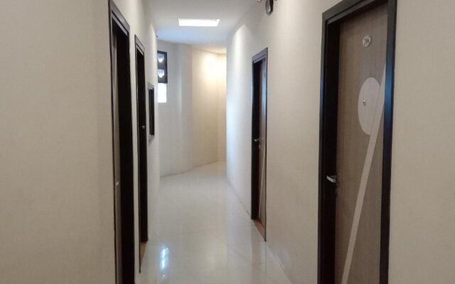 OYO 178 Denata B&B