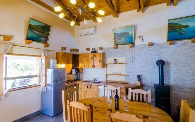 Villa Sea Edge - Three Bedroom Villa With Sea View