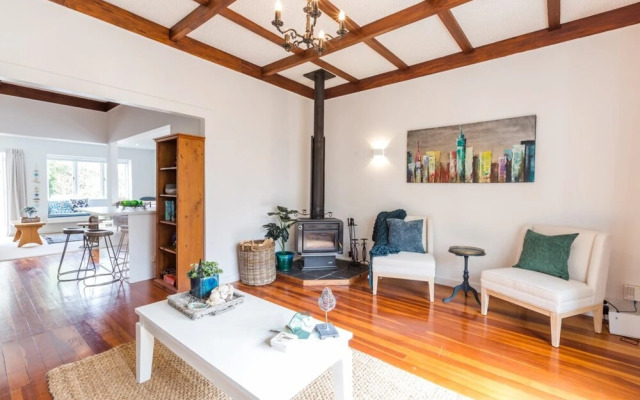 Newly Renovated 3 Bedroom Villa in Remuera