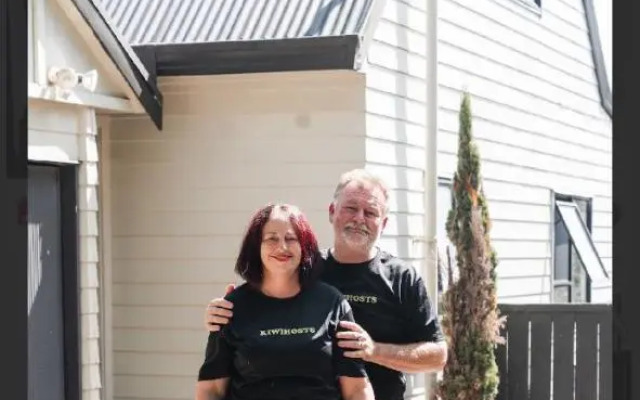 Kiwi Hosts