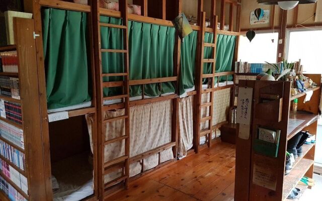 Tomarigi - Hostel – Guest Rooms – Yakushima