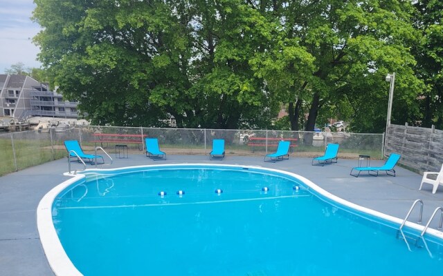 Riverside Motel and Marina Manistee