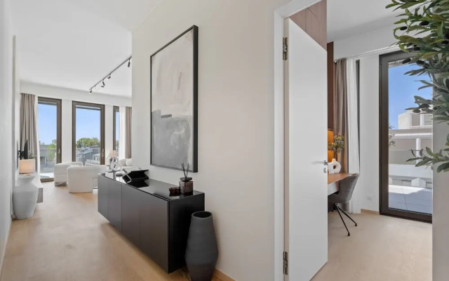 Voya Residence Zenit Royal - Luxury Apart Hotel with Rooftop Views & Concierge