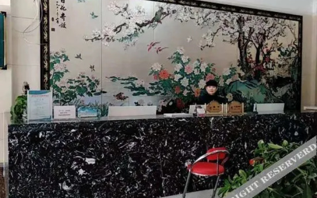 Silver Huayi Hotel