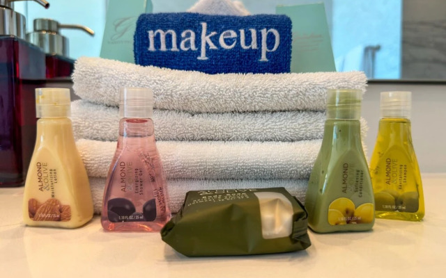 Sandy Beach 2BR Beachfront Getaway