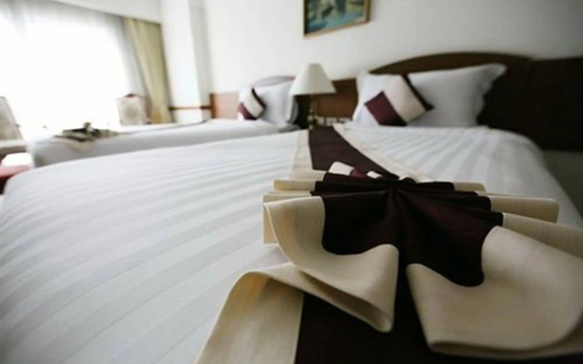 Grand Diamond City Hotel & Casino