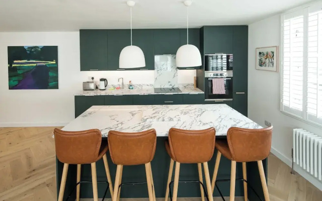 2Bed 2Bath Stunning Shoreditch Apartment
