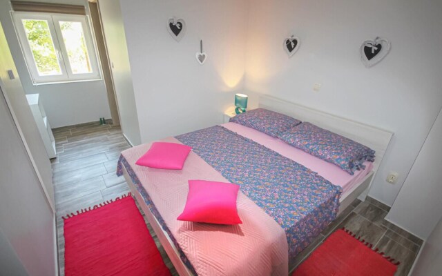 Nice Apartment in Ljubac With 2 Bedrooms and Wifi