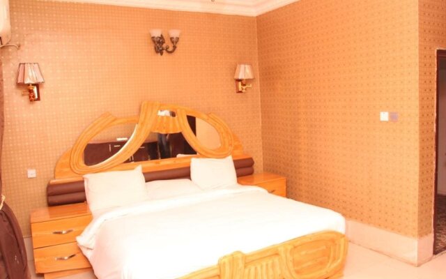 Tauba Hotel
