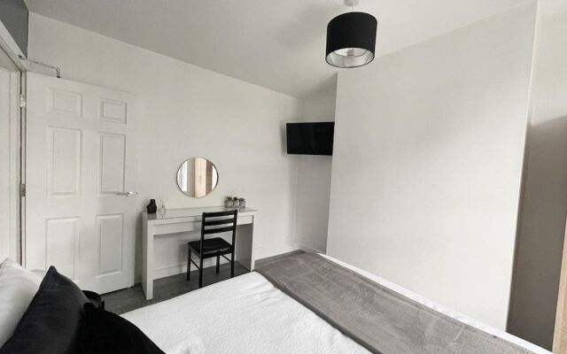 Flat 2 Hagley Road