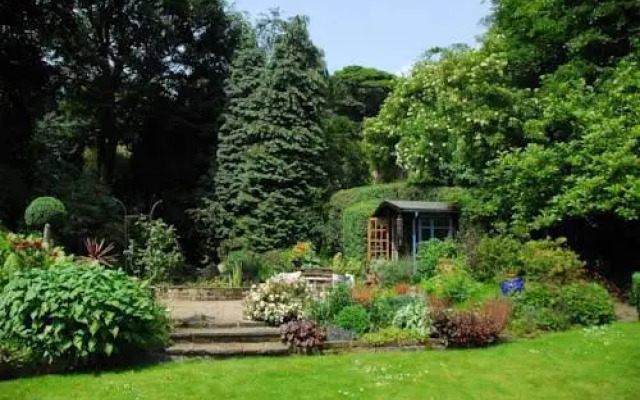 Woodlands Guest House