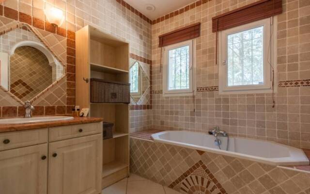 Provencal House Swimming Pool