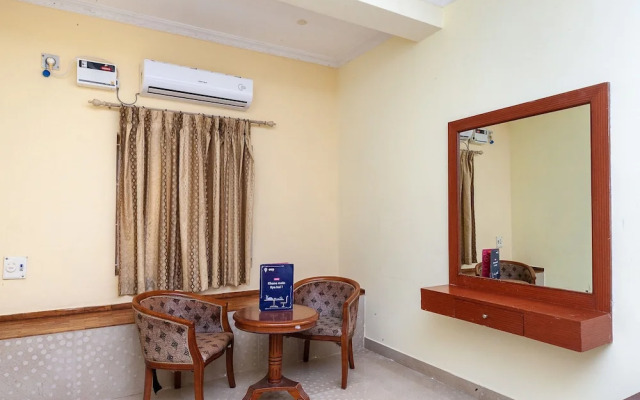 OYO 27033 Hill Breeze