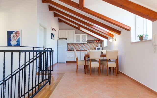 Hedera Estate, Hedera A34