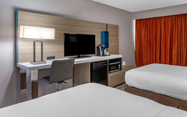Holiday Inn Fayetteville-I-95 South