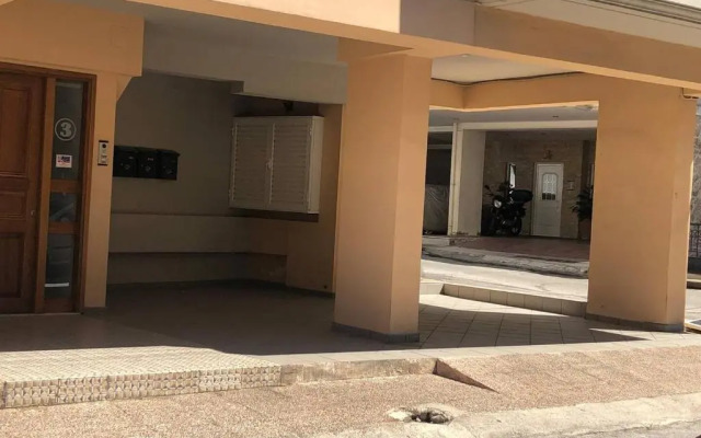 Sakis Luxury House