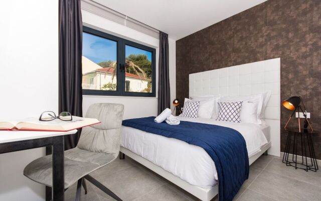 Luxury Apartments Royal M with Pool