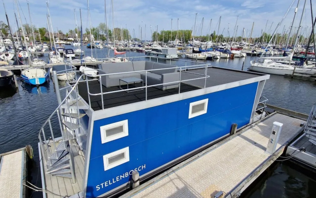 Water Lodge in Naarden With Marina Views