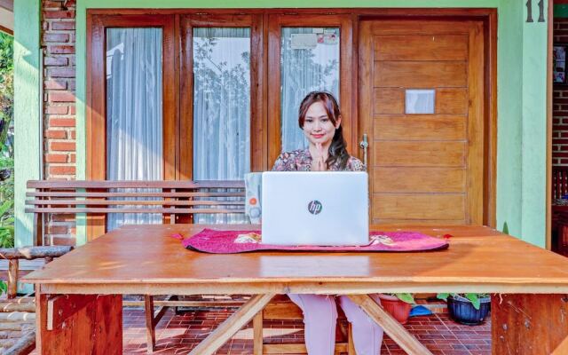 Cibeunying Homestay Cibodas Maribaya Homestays By Oyo Rooms