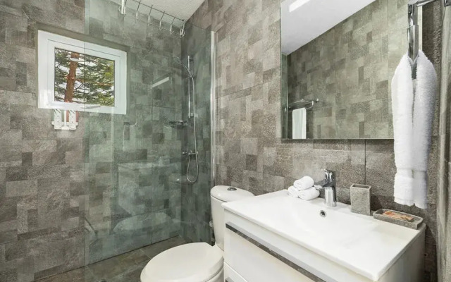 Newly Renovated Amazing Location Private Pool