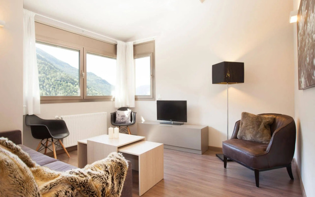 Tarter Mountain Suites