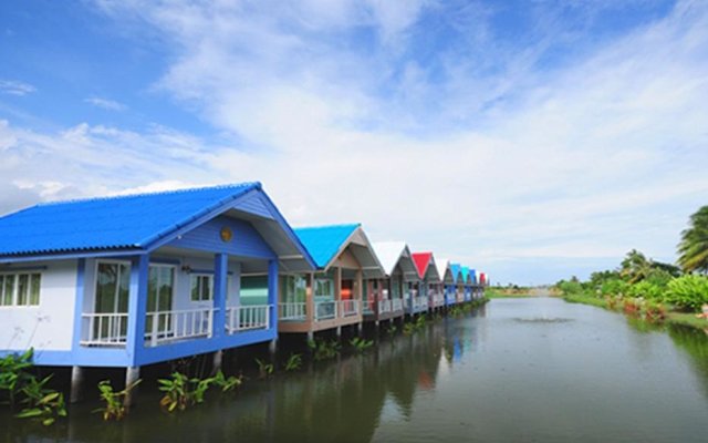 Baan Chay Namm Resort