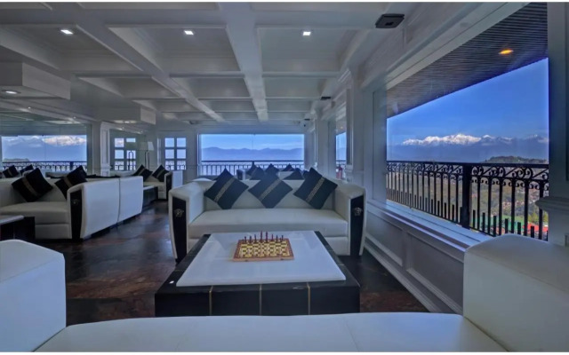 The West Gate Posada By Summit