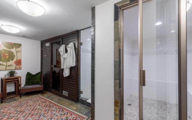 601 Deer Valley Drive