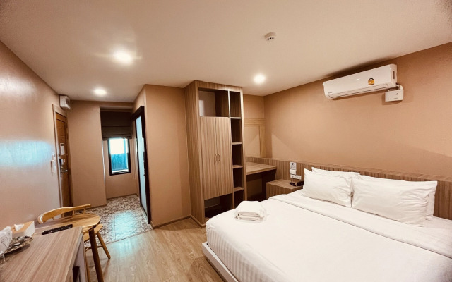 USABAI Riverside Boutique Hotel