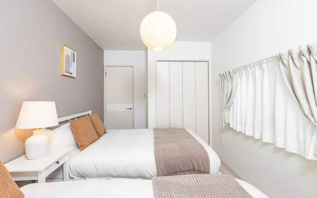 Stella Court Tengachaya