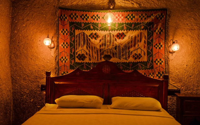 Vineyard Cave Hotel