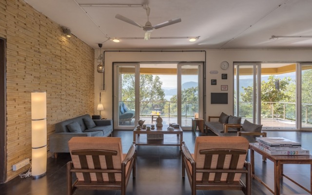 CosmicStays Afita Mohari-Solar Powered Lakehouse