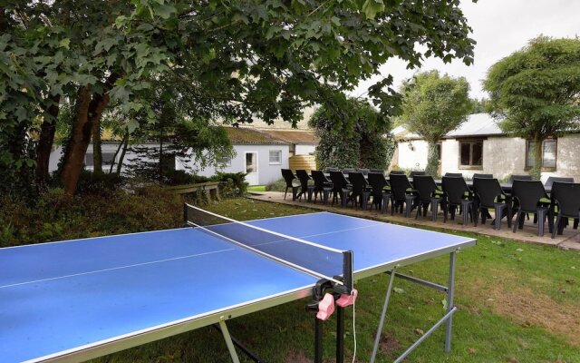 Spacious Holiday Home With Private Garden