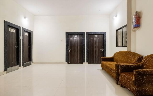 OYO 70559 Hotel Om Shree Palace