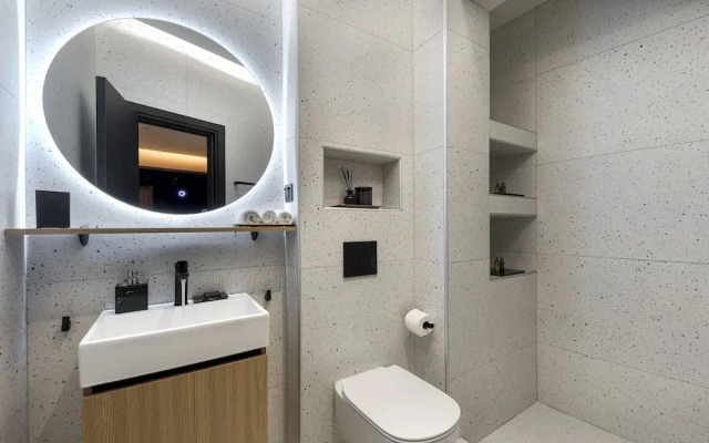Clyde Athens by Nin&Bau