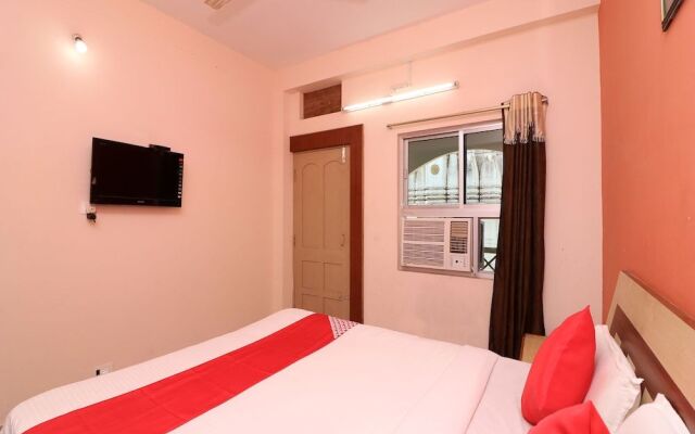 OYO 3012 Hotel Nayak Plaza