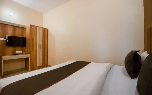 Hotel Rk Heights And Banquets by OYO Rooms