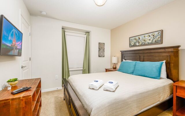 Tvpm-4638td/sr 5 Bedroom Townhouse by RedAwning