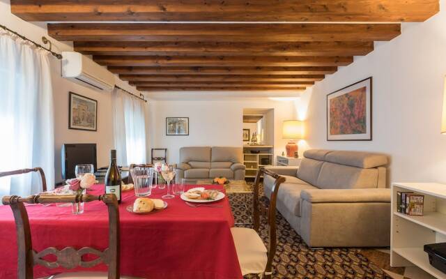 Ca' Carmini with Private Garden