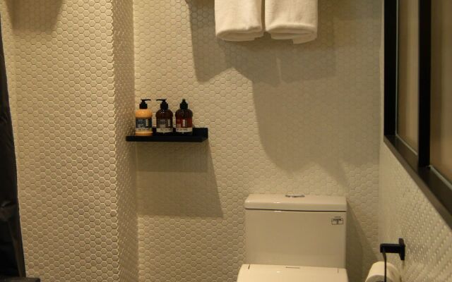 Just Inn - City Hall