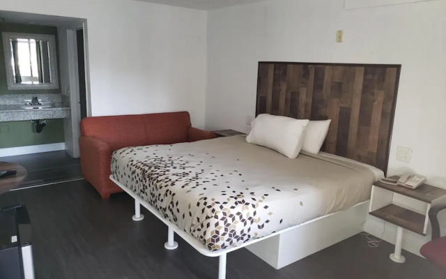 University Inn