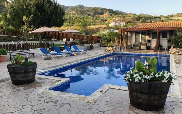 Sofros Valley Hills Chalet